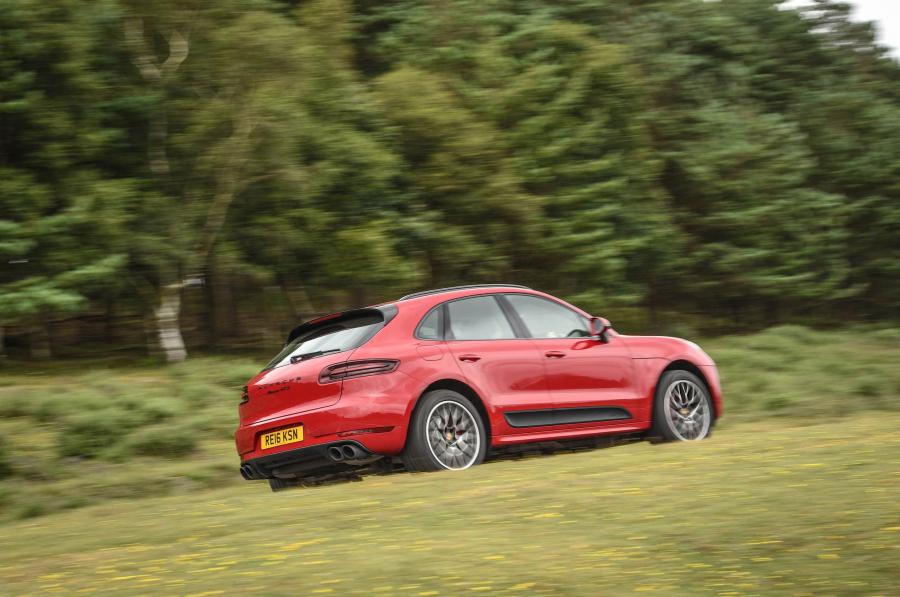  Porsche Macan GTS 2016 года  (UK) (фото 11 из 30)